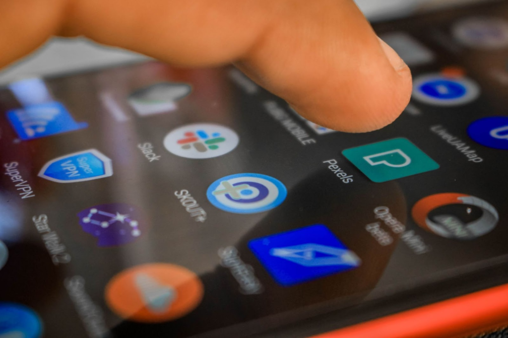 10 E-Commerce and Quick Commerce Trends To Watch Out for in 2025
e-commerce app
