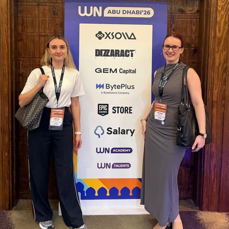 Derya and Polina of AVOW discussing Mobile Advertising in the UAE with industry leaders at the WN Abu Dhabi conference.