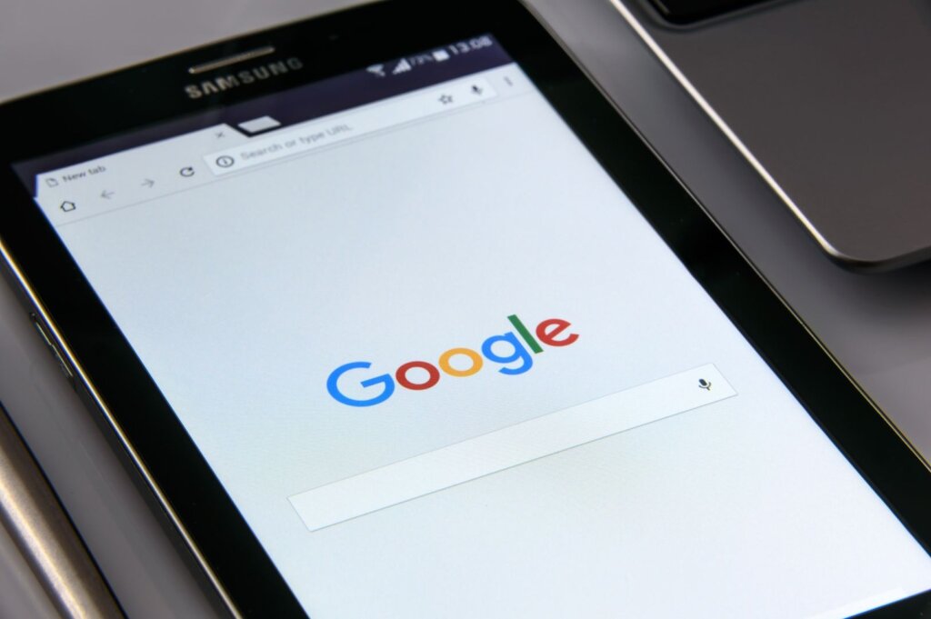 How to advertise an app without Google or Meta