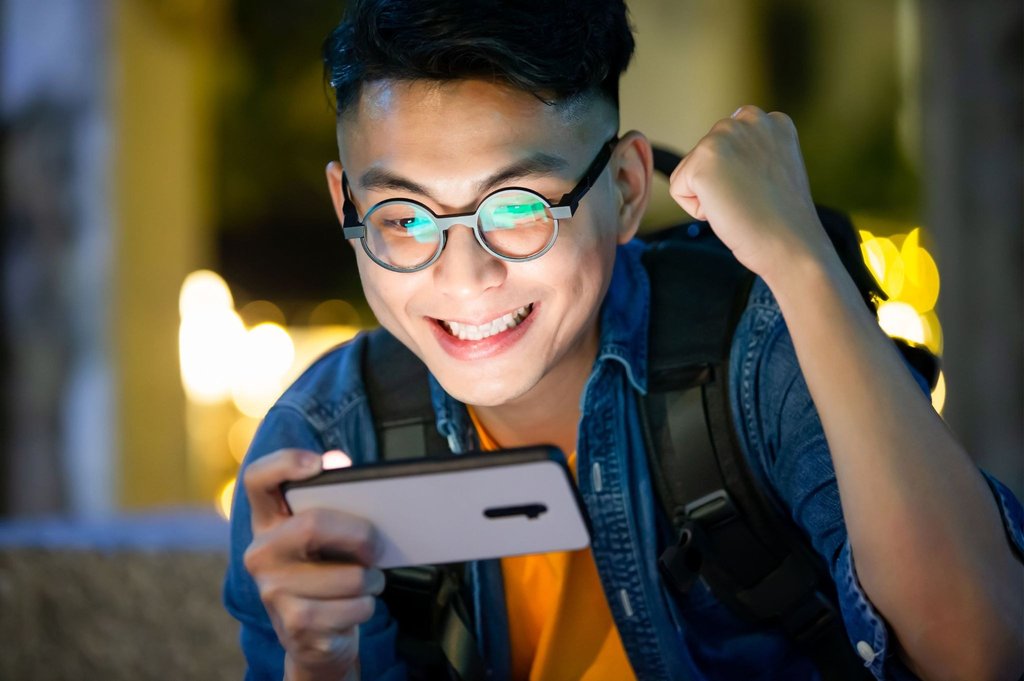 Best gaming app ad networks beyond traditional platforms
